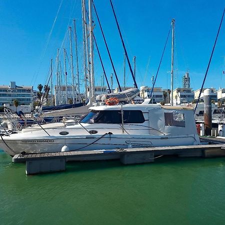 Private yacht all confort: we love our guests Lissabon Exterior foto