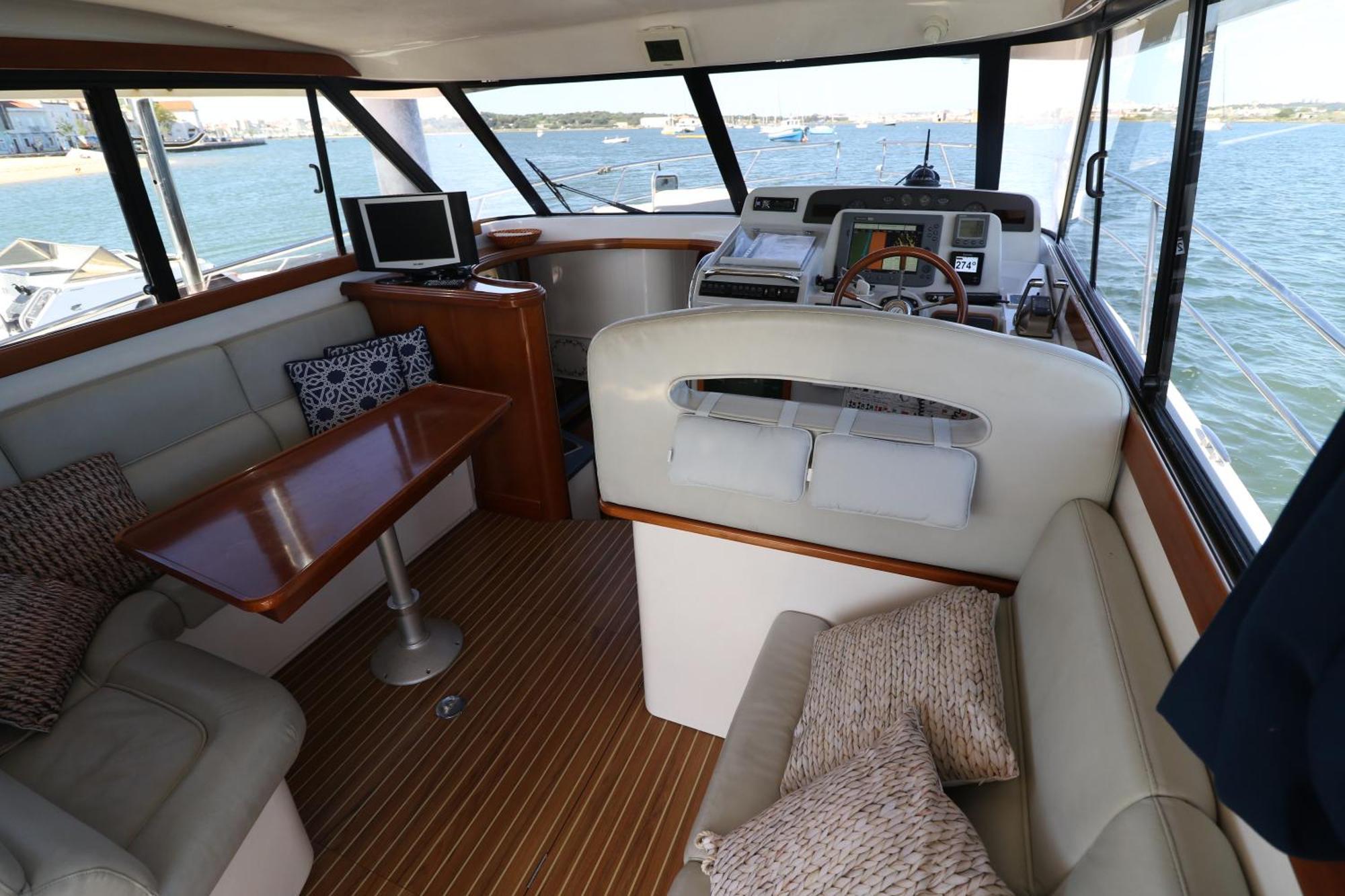 Private yacht all confort: we love our guests Lissabon Exterior foto